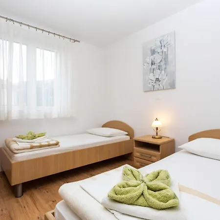 Apartamento Mia 2 *