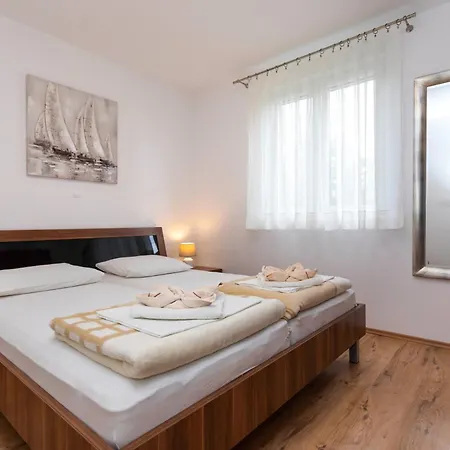 Mia 2 Apartment *
